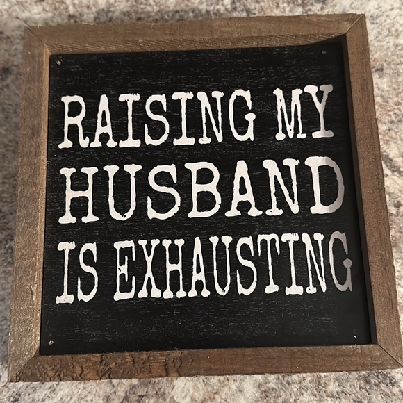 Sign - Picture 1 of 1